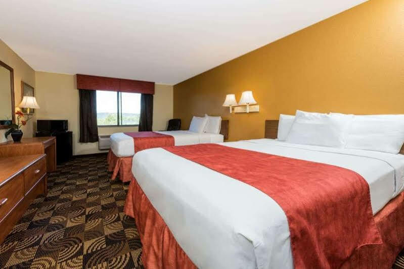 Super 8 By Wyndham Portsmouth Hotel Rosemount Eksteriør billede